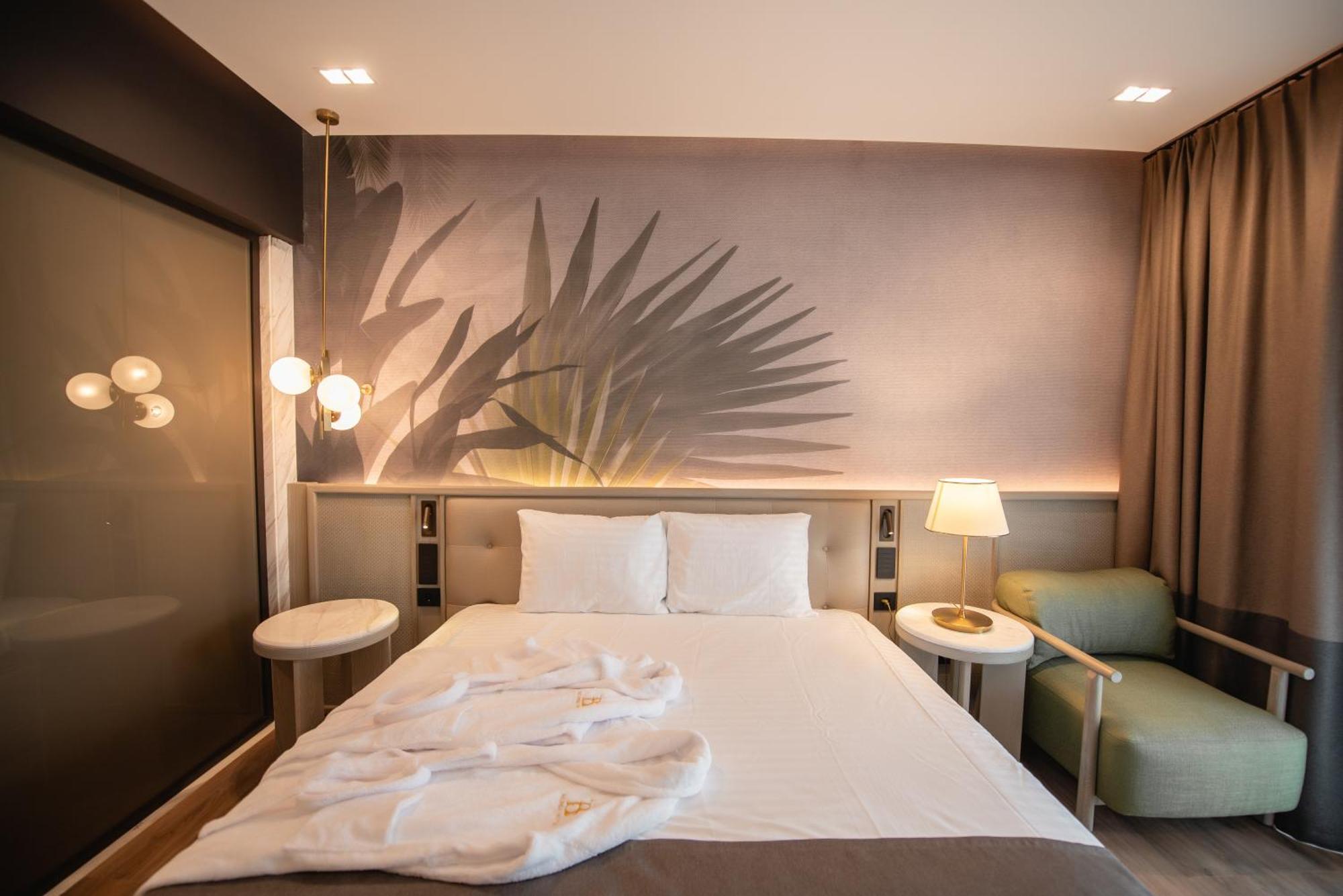 Belinda Hotel Mamaia Adults Only Exterior photo